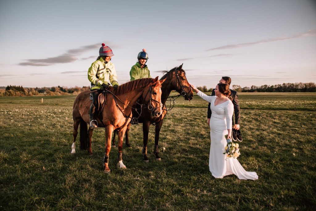 candid wedding photographer